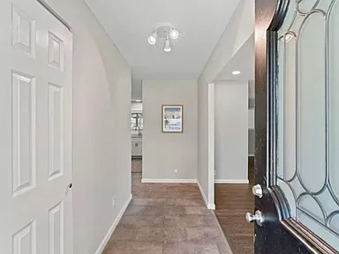 4 Bedrooms Bedrooms, ,2 BathroomsBathrooms,Home,For Sale,1144