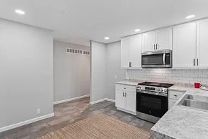 4 Bedrooms Bedrooms, ,2 BathroomsBathrooms,Home,For Sale,1144
