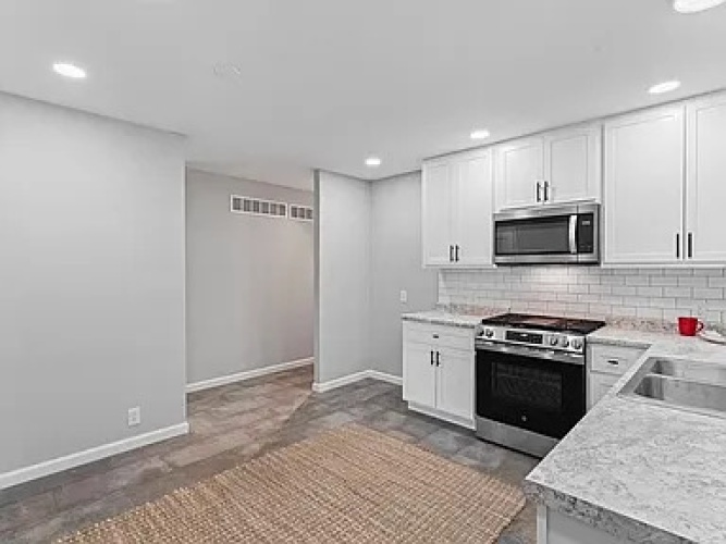 4 Bedrooms Bedrooms, ,2 BathroomsBathrooms,Home,For Sale,1144