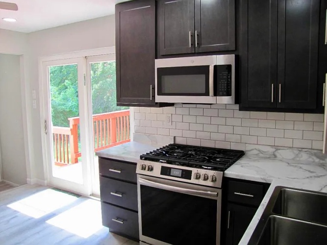 3 Bedrooms Bedrooms, ,2 BathroomsBathrooms,Home,For Sale,1145