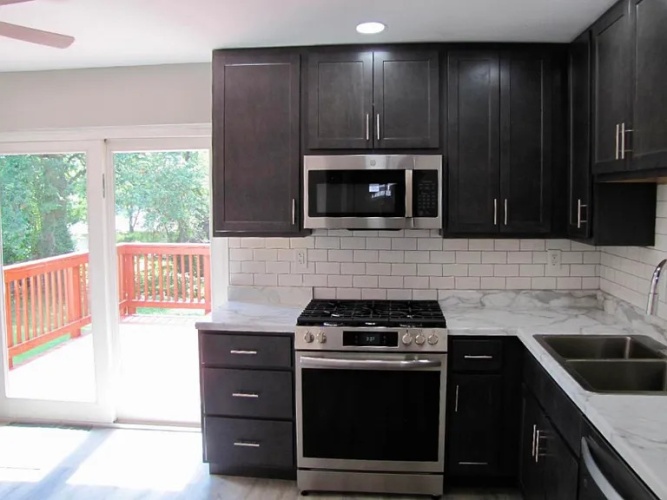 3 Bedrooms Bedrooms, ,2 BathroomsBathrooms,Home,For Sale,1145