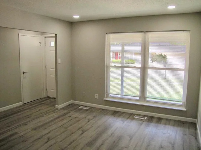 3 Bedrooms Bedrooms, ,2 BathroomsBathrooms,Home,For Sale,1145