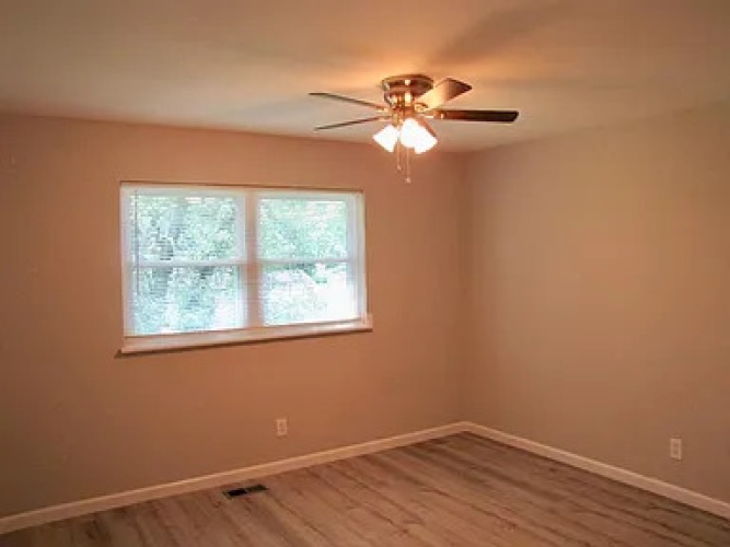 3 Bedrooms Bedrooms, ,2 BathroomsBathrooms,Home,For Sale,1145