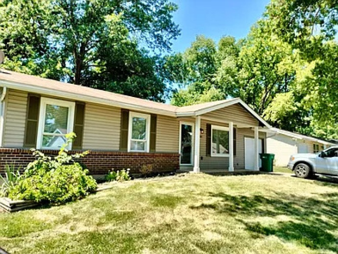 3 Bedrooms Bedrooms, ,1 BathroomBathrooms,Home,For Sale,1146