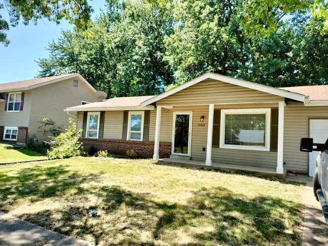 3 Bedrooms Bedrooms, ,1 BathroomBathrooms,Home,For Sale,1146