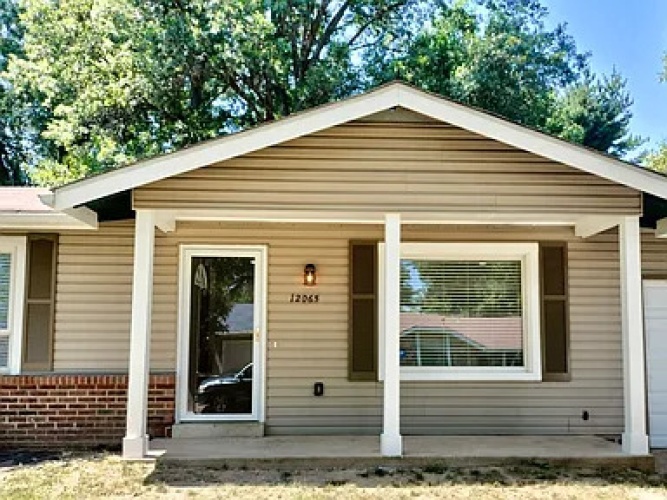 3 Bedrooms Bedrooms, ,1 BathroomBathrooms,Home,For Sale,1146