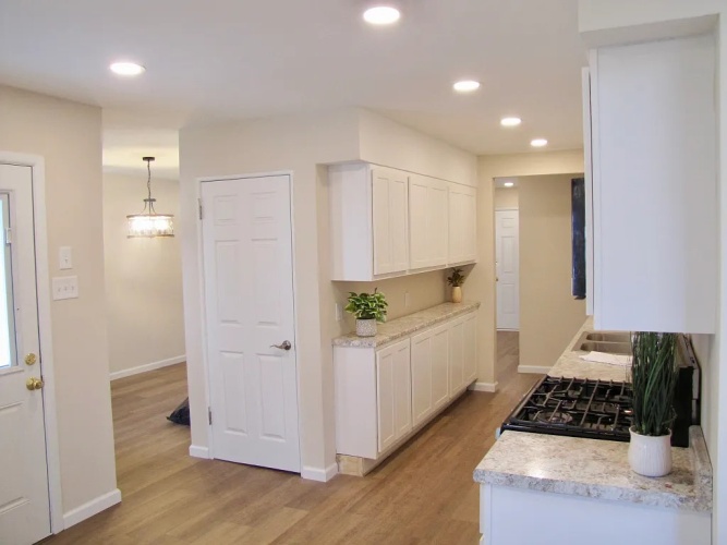 3 Bedrooms Bedrooms, ,2 BathroomsBathrooms,Home,For Sale,1149