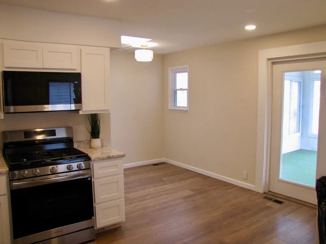 3 Bedrooms Bedrooms, ,2 BathroomsBathrooms,Home,For Sale,1149