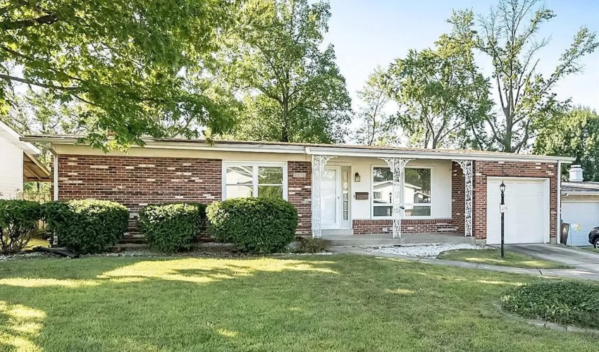 3 Bedrooms Bedrooms, ,2 BathroomsBathrooms,Home,For Sale,1150