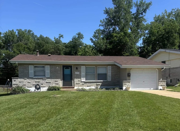 3 Bedrooms Bedrooms, ,2 BathroomsBathrooms,Home,For Sale,1152