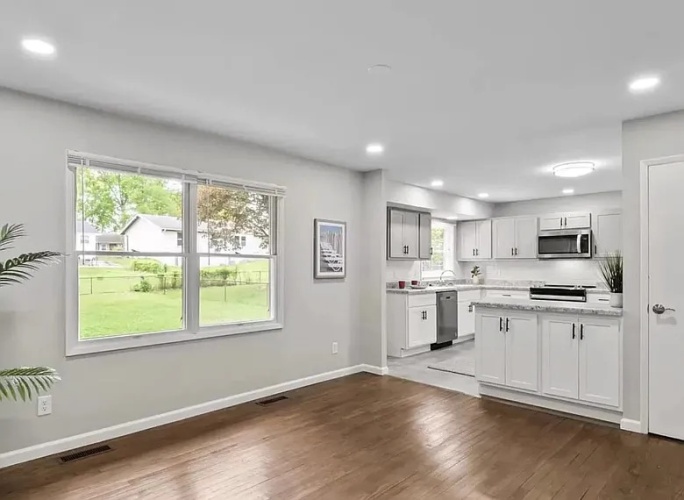 3 Bedrooms Bedrooms, ,2 BathroomsBathrooms,Home,For Sale,1152