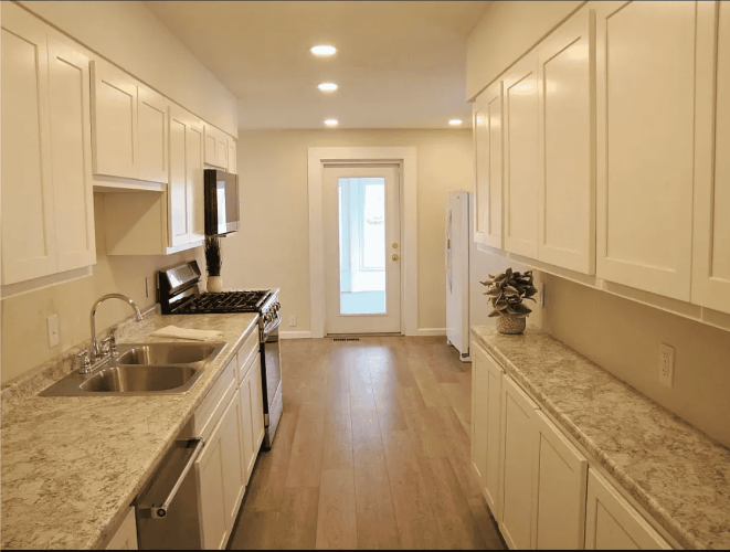 3 Bedrooms Bedrooms, ,2 BathroomsBathrooms,Home,For Sale,1153