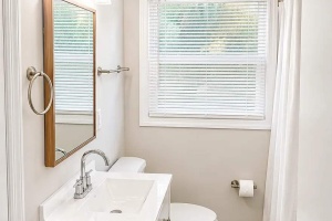3 Bedrooms Bedrooms, ,1 BathroomBathrooms,Home,For Sale,1155 3 Bedrooms Bedrooms, ,1 BathroomBathrooms,Home,For Sale,1155