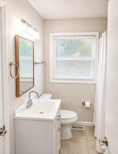 3 Bedrooms Bedrooms, ,1 BathroomBathrooms,Home,For Sale,1155